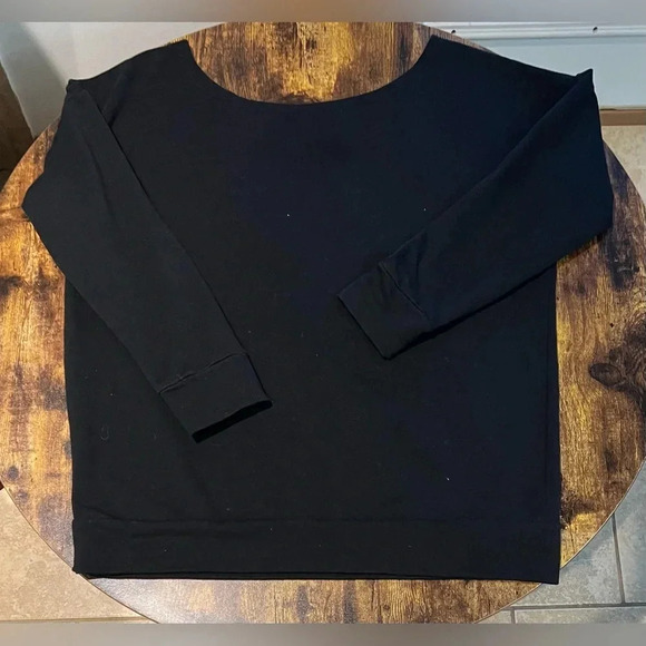 Smile Fish | Women's Off The Shoulder 80’s Sweatshirt. Size: L. - Picture 7 of 12